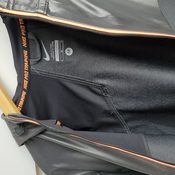 Nike Men Sweatless Water Repellant Full Zip Jacket Hooded Medium - Picture 5 of 9